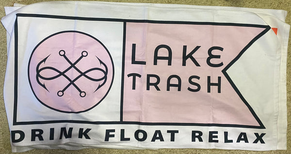 Drink Float Relax Towel in Pink